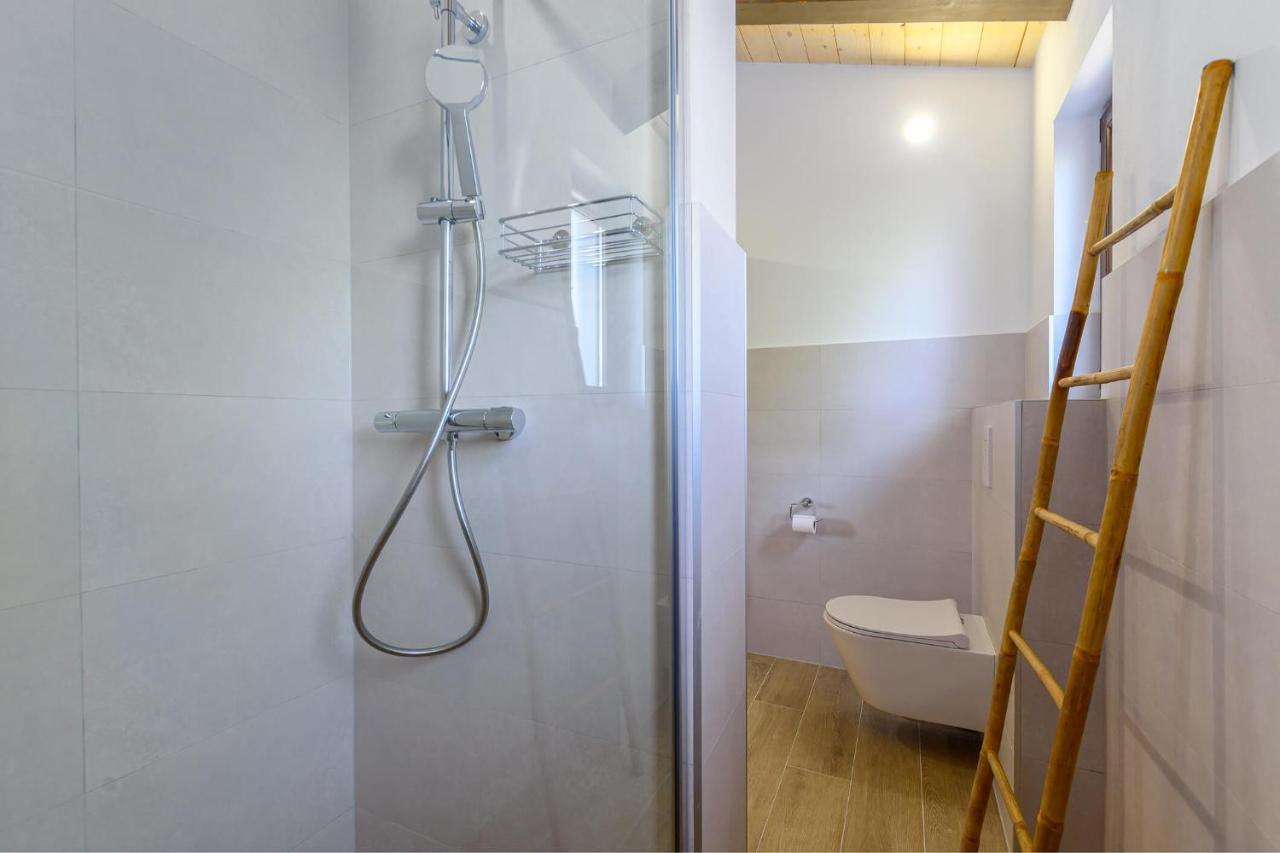 Villa David - Luxurious Secluded Villa With A Heated Pool Butkovići Екстериор снимка