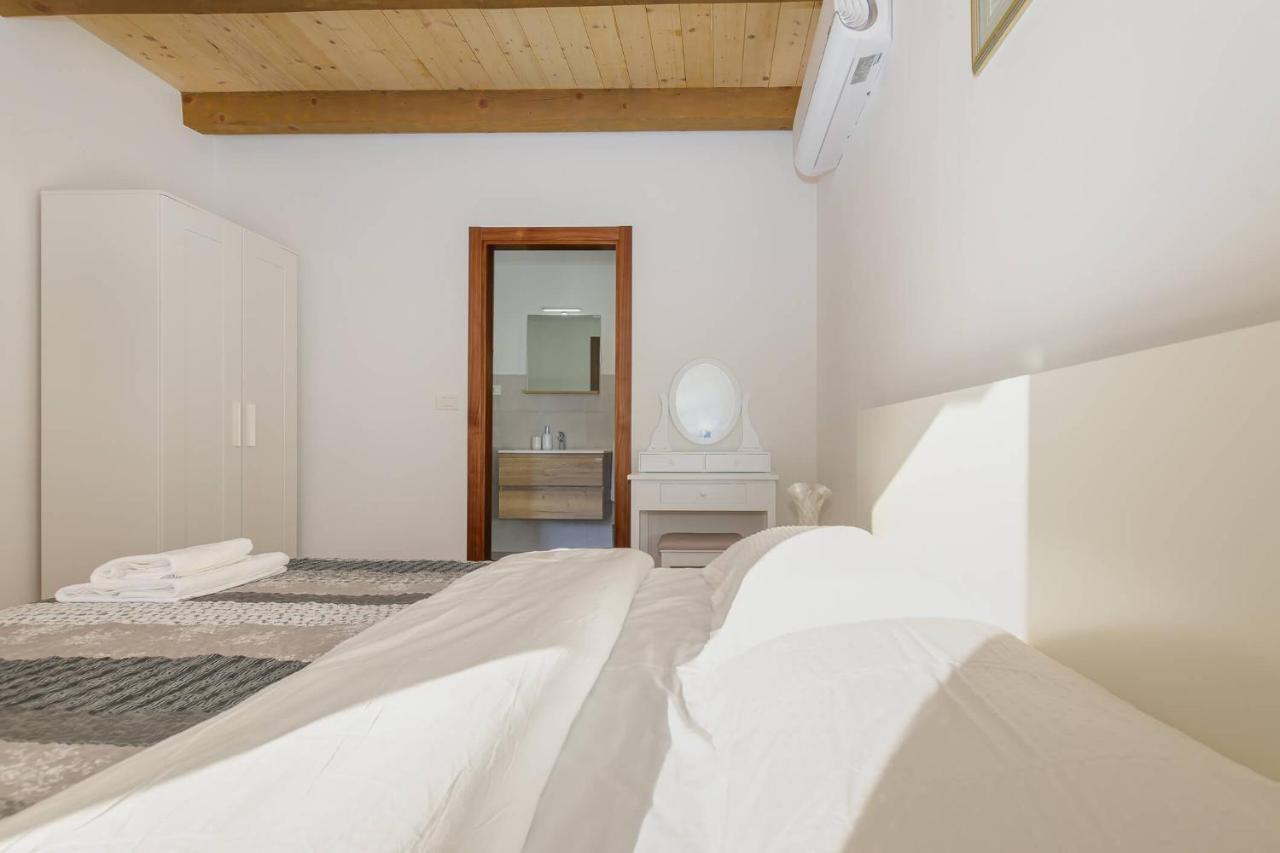 Villa David - Luxurious Secluded Villa With A Heated Pool Butkovići Екстериор снимка