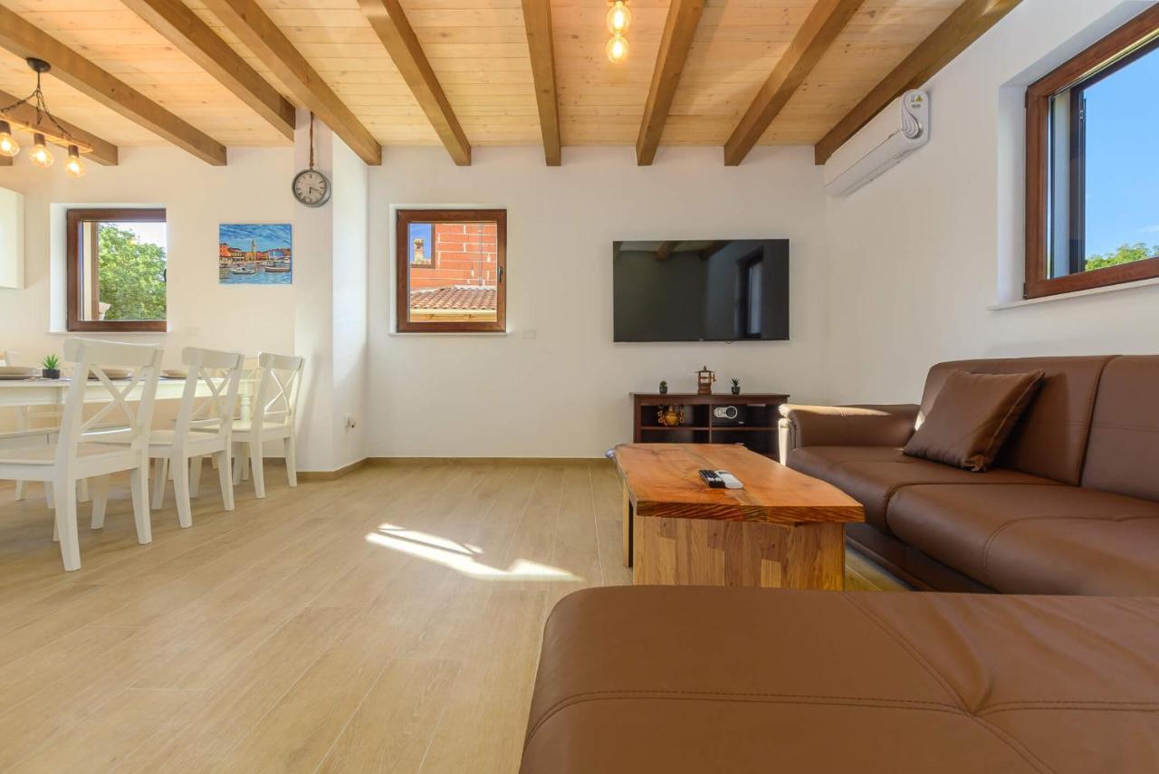 Villa David - Luxurious Secluded Villa With A Heated Pool Butkovići Екстериор снимка