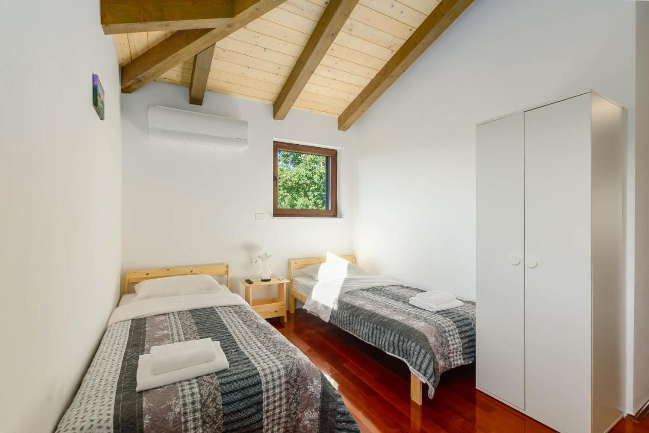 Villa David - Luxurious Secluded Villa With A Heated Pool Butkovići Екстериор снимка