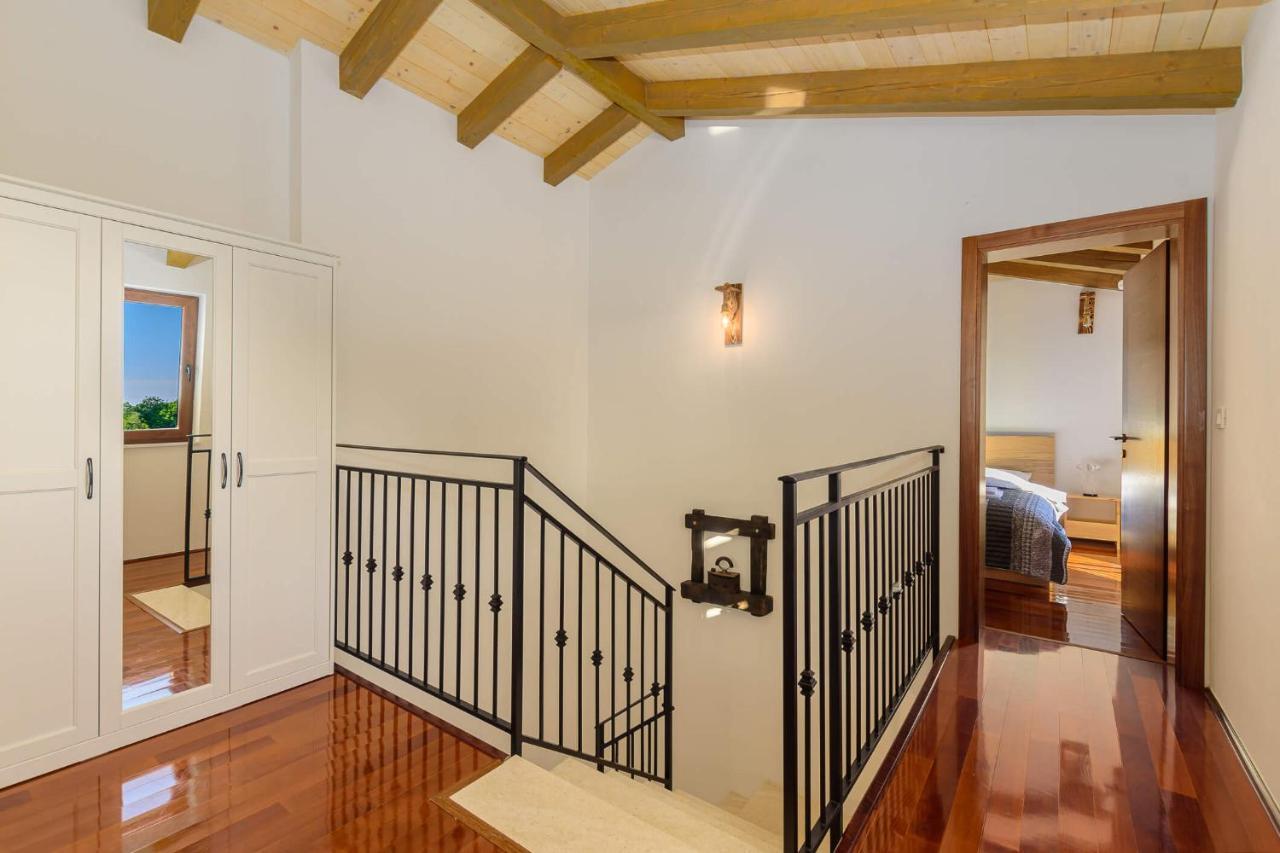 Villa David - Luxurious Secluded Villa With A Heated Pool Butkovići Екстериор снимка
